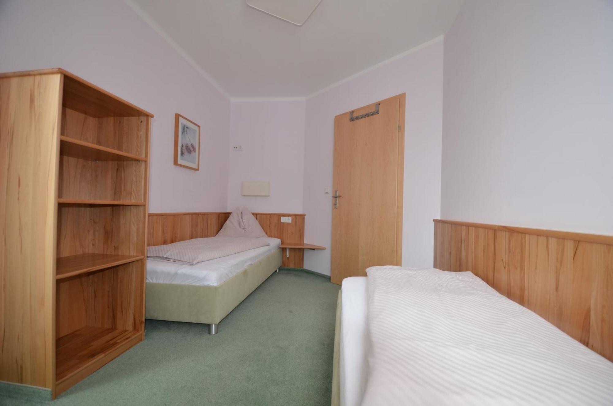 שלאדמינג Appartements-Pension Lindenheim חדר תמונה