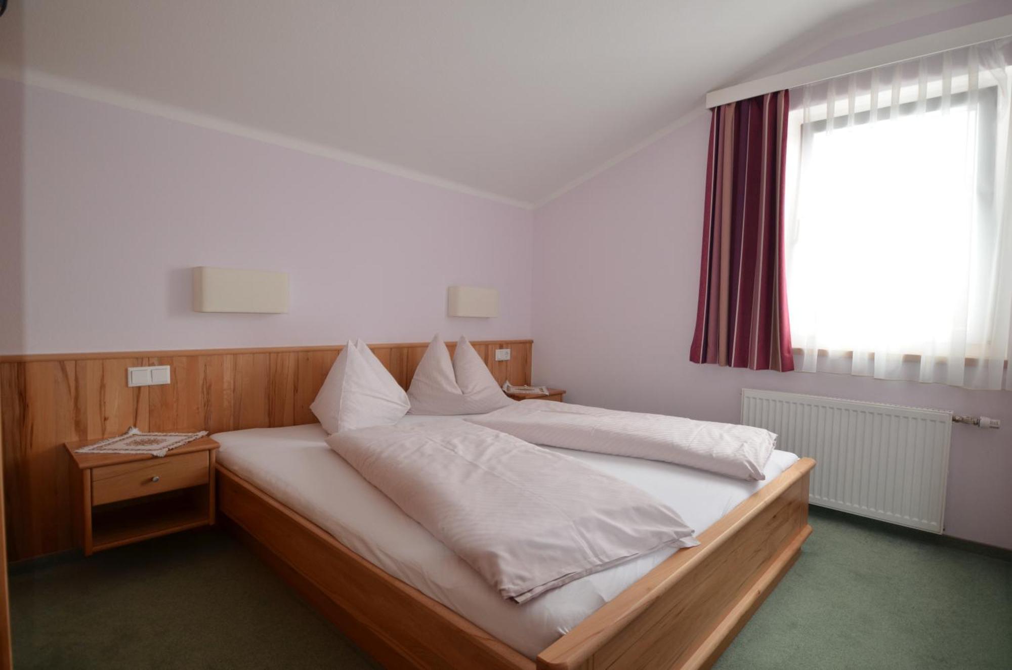 שלאדמינג Appartements-Pension Lindenheim חדר תמונה